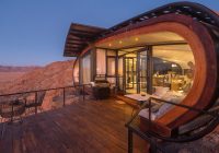 Featured image for Accommodation Guide from Phoenix: Desert Resorts and Affordable Hotels