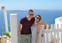 Featured image for How to Plan a Romantic Getaway to Santorini, Greece with a Travel Agency